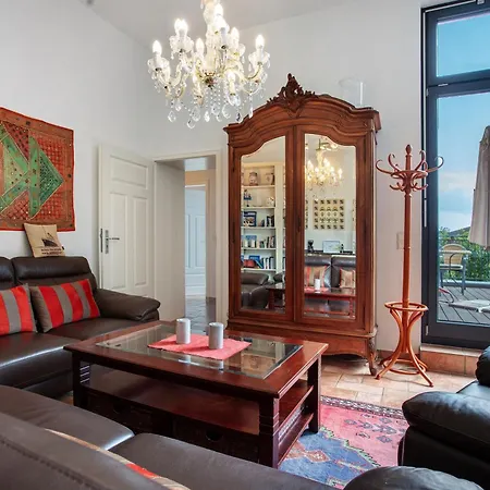 Traumschloesschen 100 M Vom *