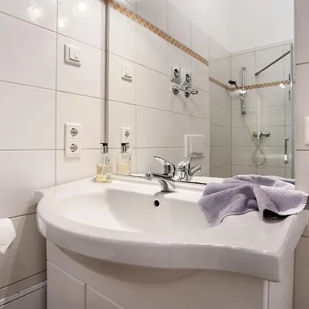 Traumschloesschen 100 M Vom Villa