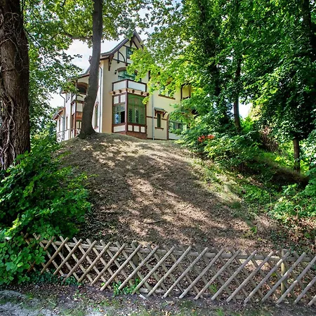 Traumschloesschen 100 M Vom Heringsdorf (Usedom)